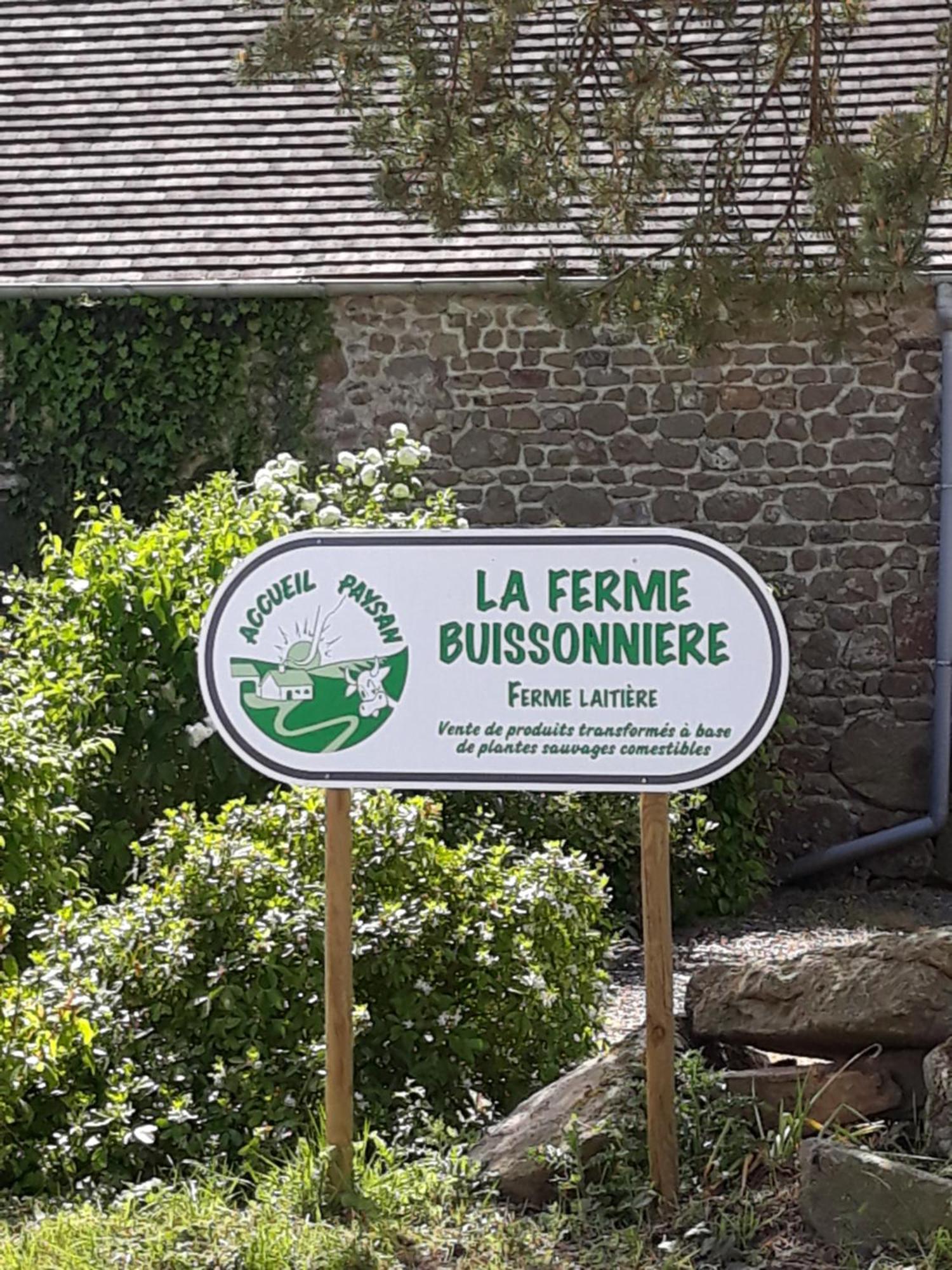 La Lande-de-Louge Roulotte A La Ferme Buissonniereヴィラ エクステリア 写真